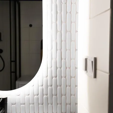 Comfort - By Upstairs Daire *