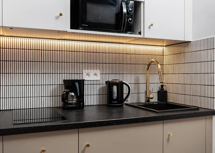 Comfort - By Upstairs Daire Krakow